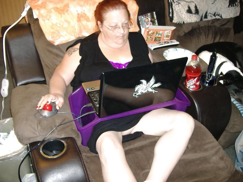 Anyone know her? WA bbw wife 