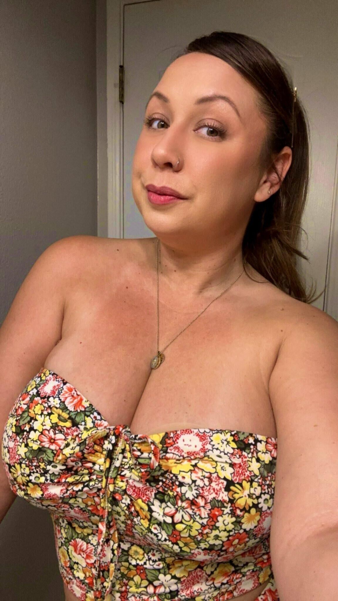 Comment and cum for these random jerkmeat saves