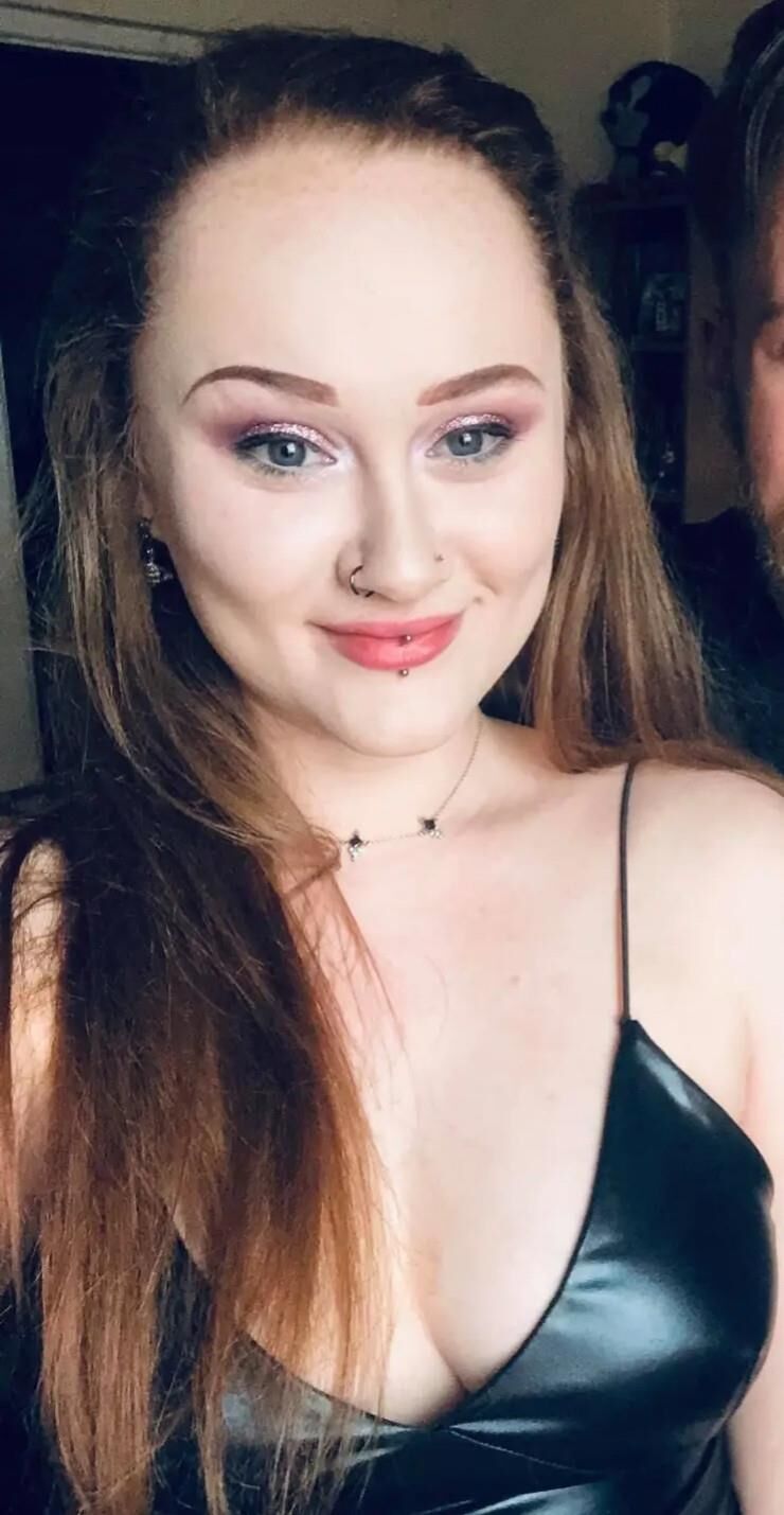 Comment and cum for these random jerkmeat saves