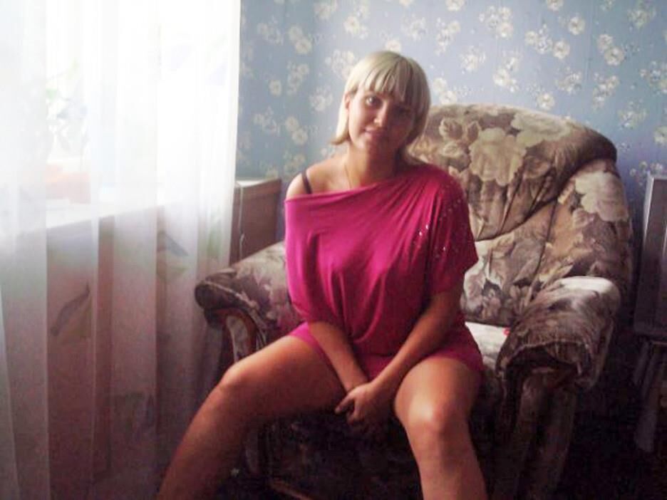 . Fully dressed women, no nudity