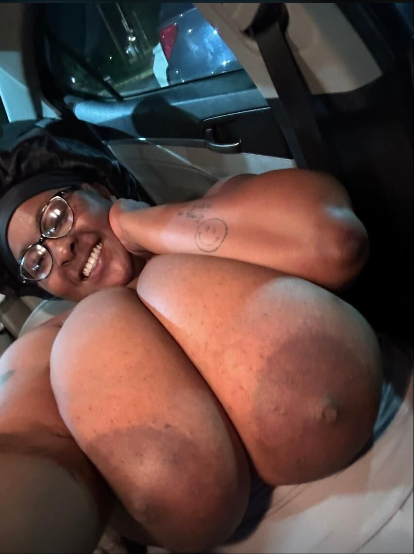 BBW Ebony большие сиськи
