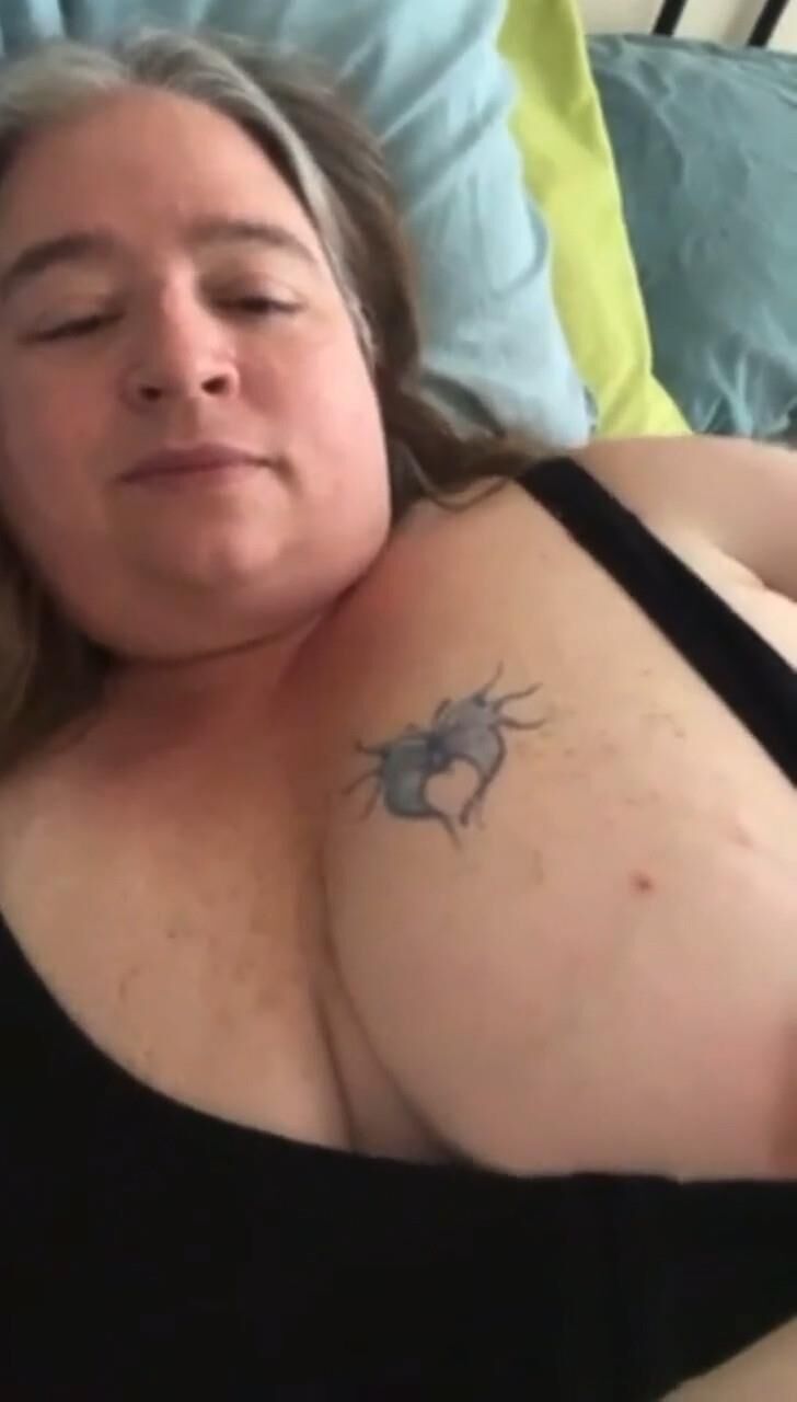 Hermoso guardia de seguridad de MILF BBW