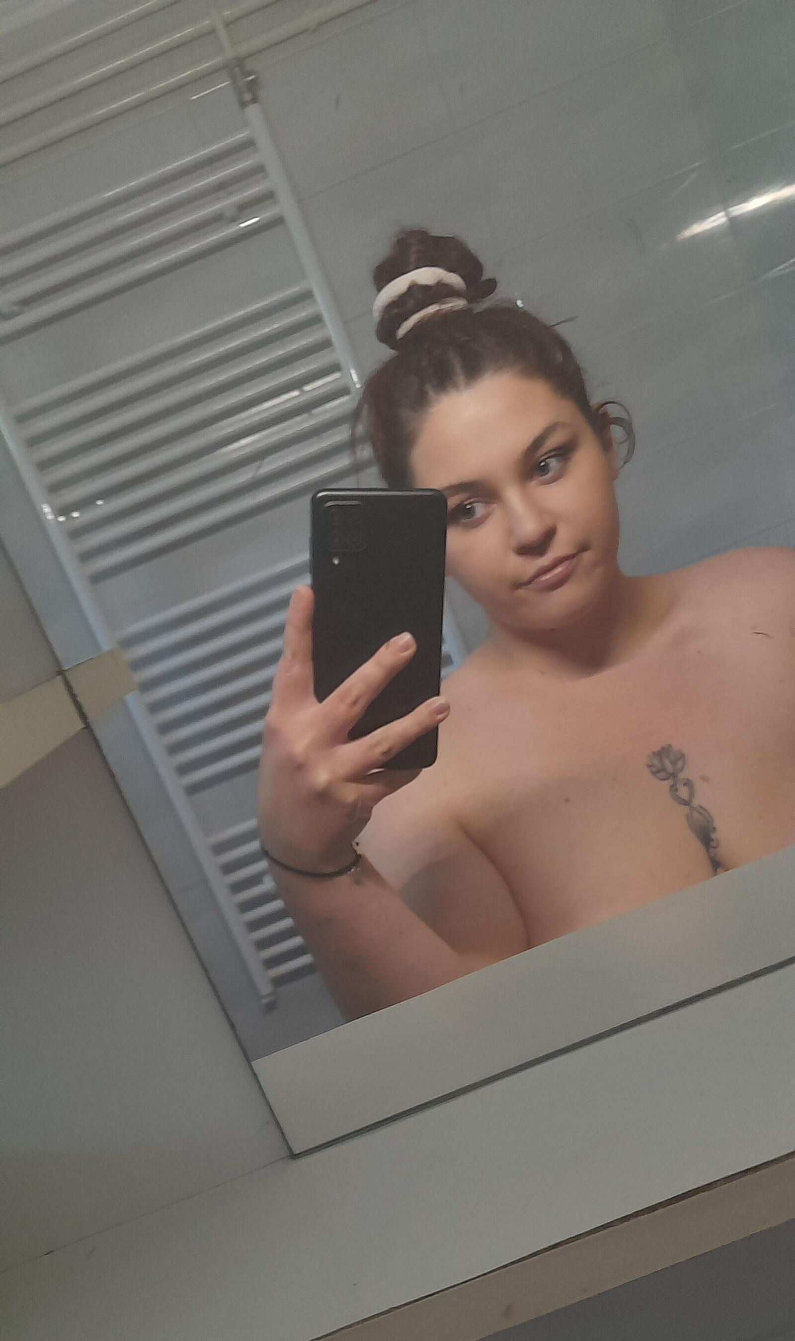 Amateur chubby girl big tits