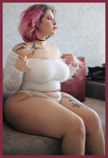 Incrível grande mulher bonita
