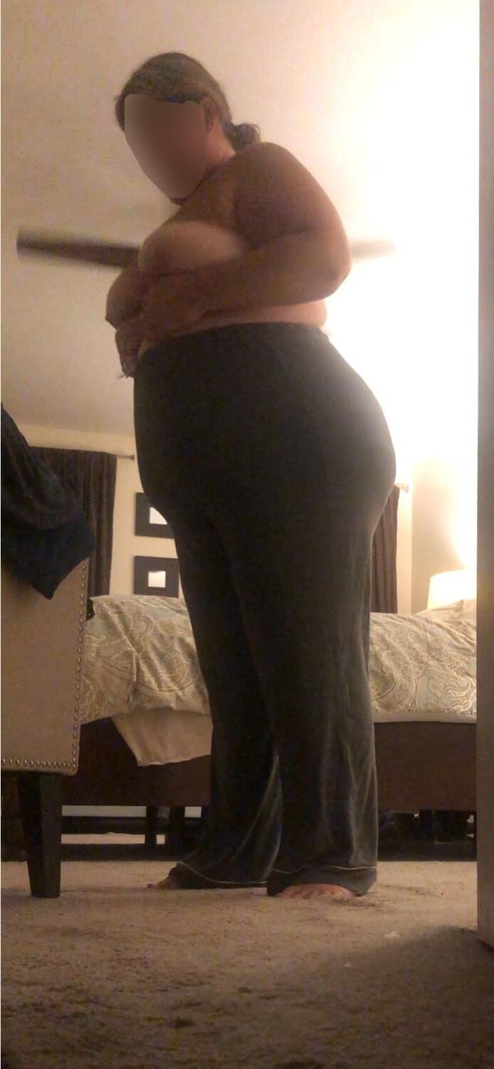 BBW Big Girl PJS e parte da bunda nua