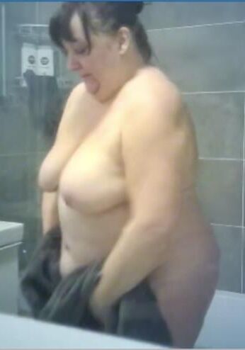 Vrai inceste: ma mère bbw a pris la caméra cachée
