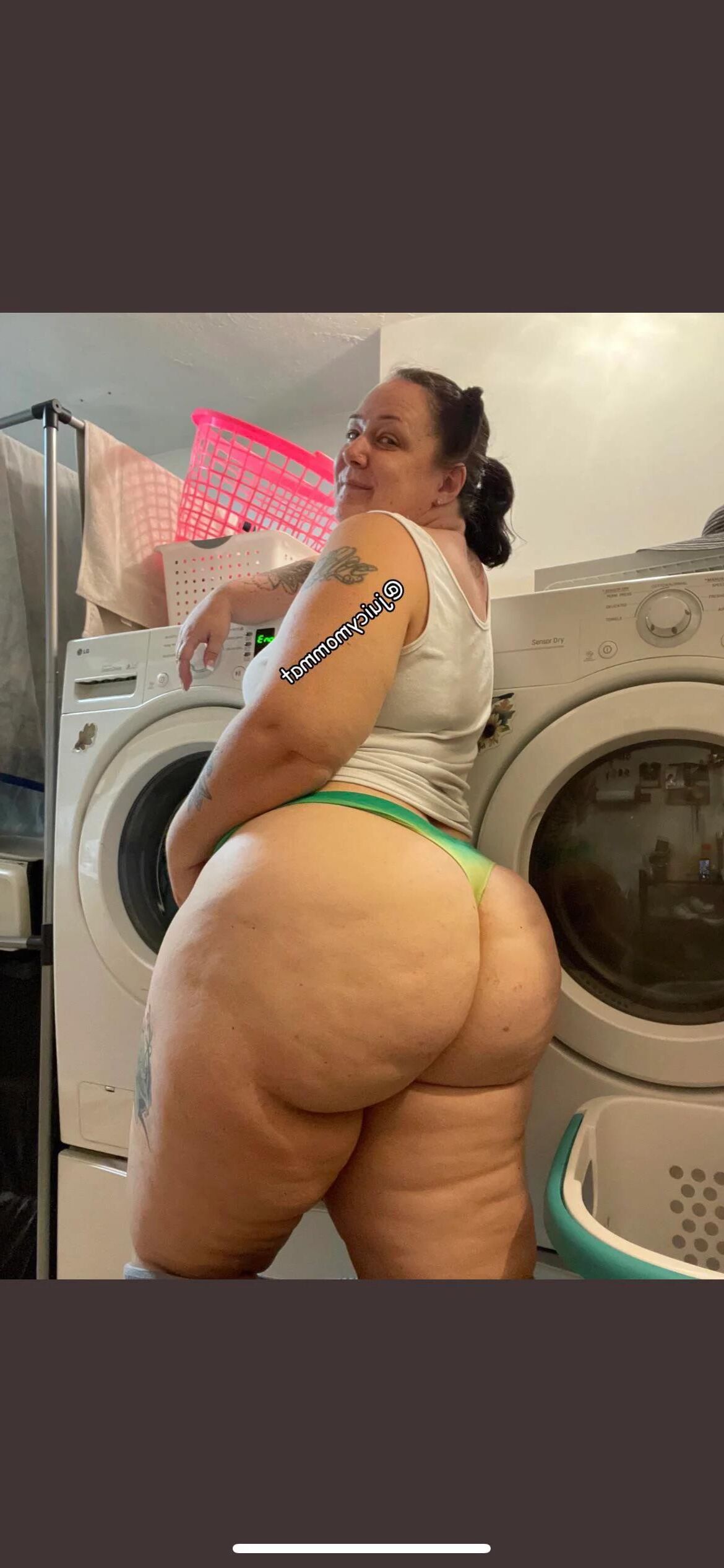 Maman de Pawg juteuse courte