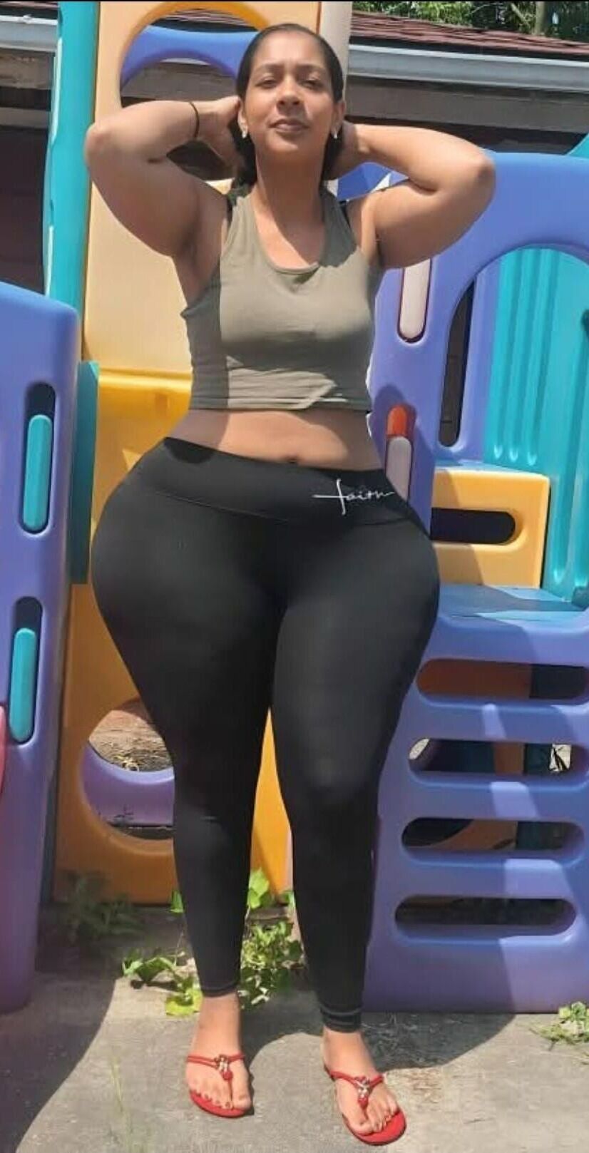 ジョセリン・ヤジャイラBBWナルゴナス