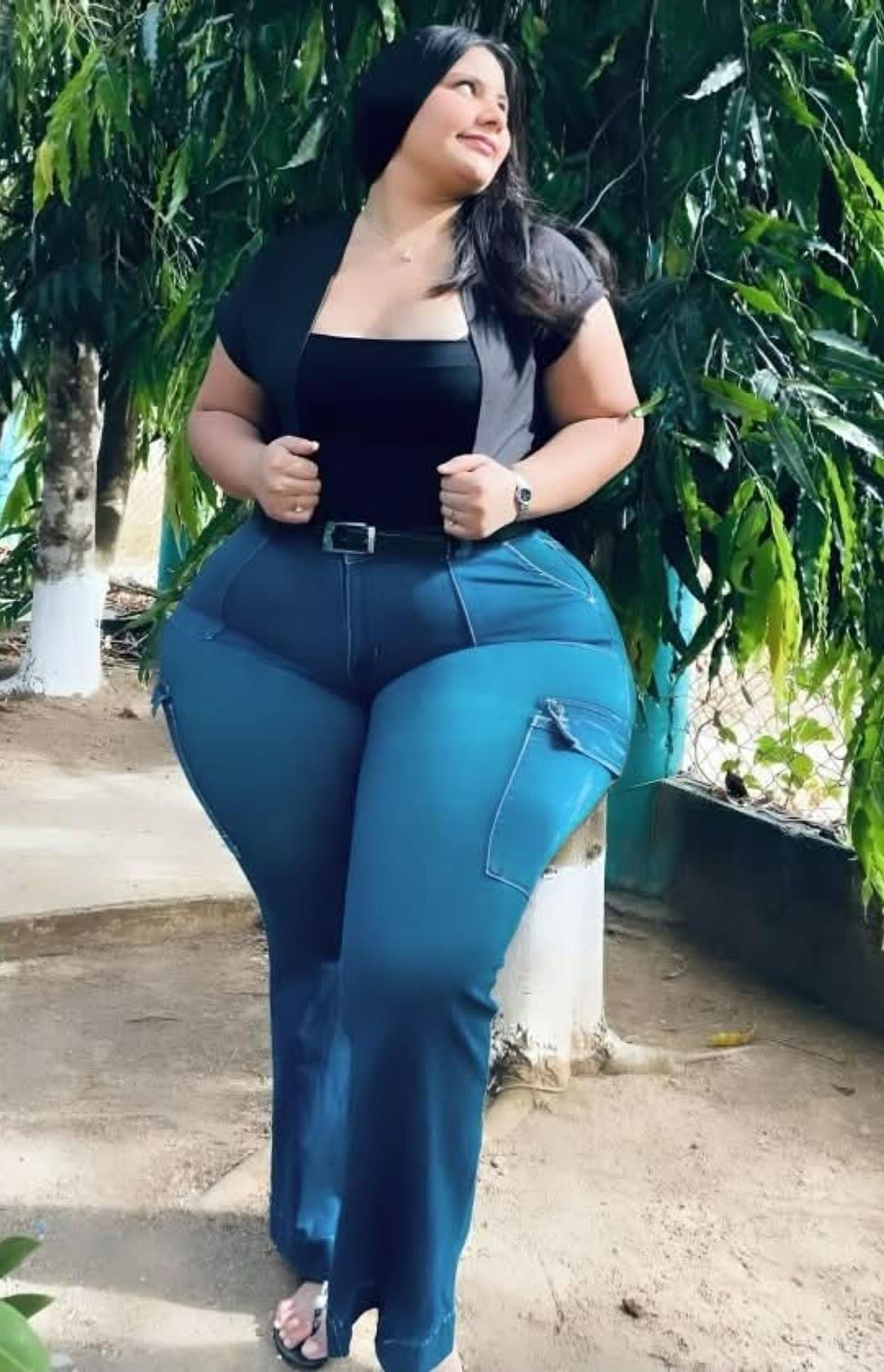 ジョセリン・ヤジャイラBBWナルゴナス