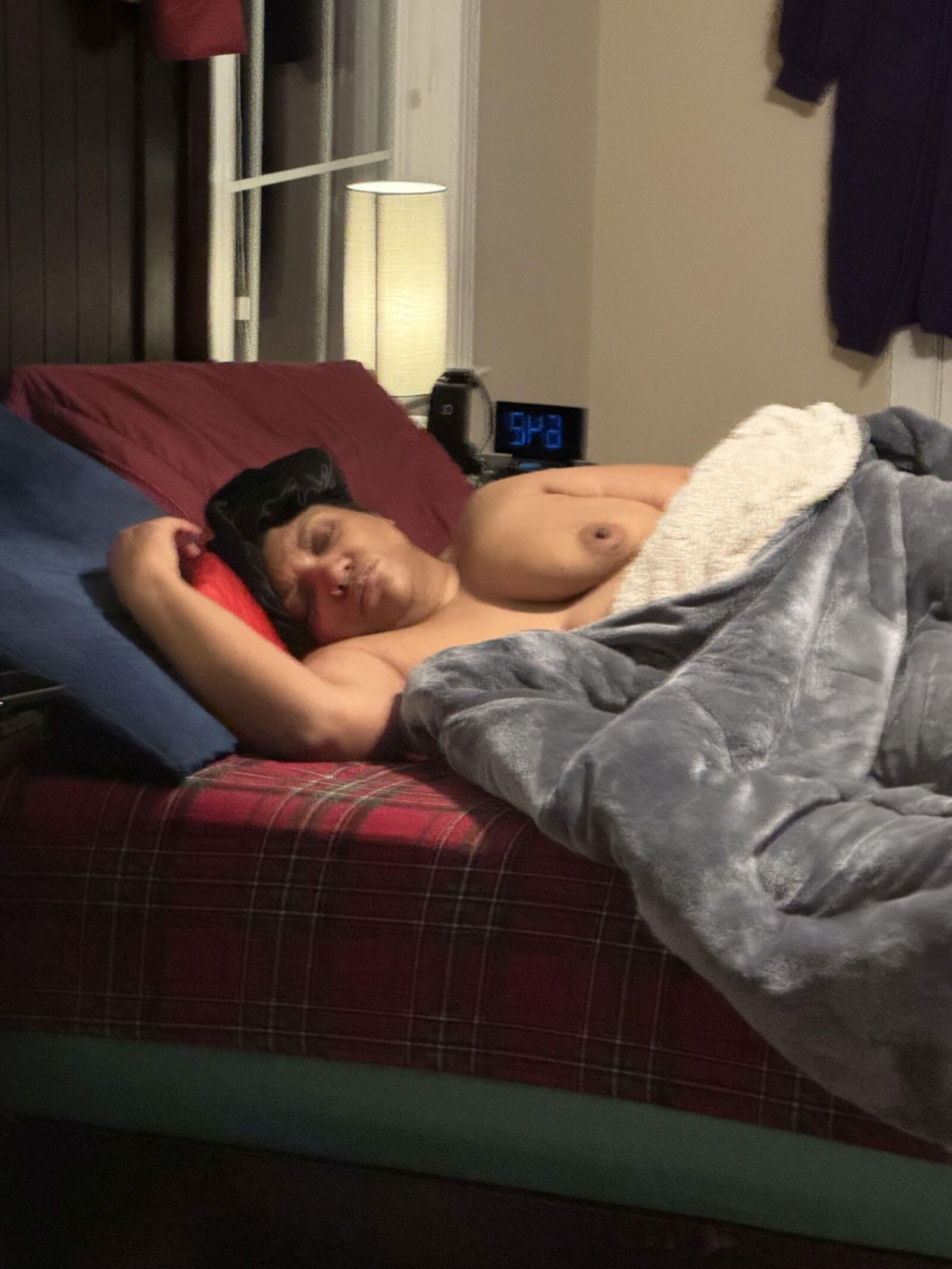 黒いBBW睡眠