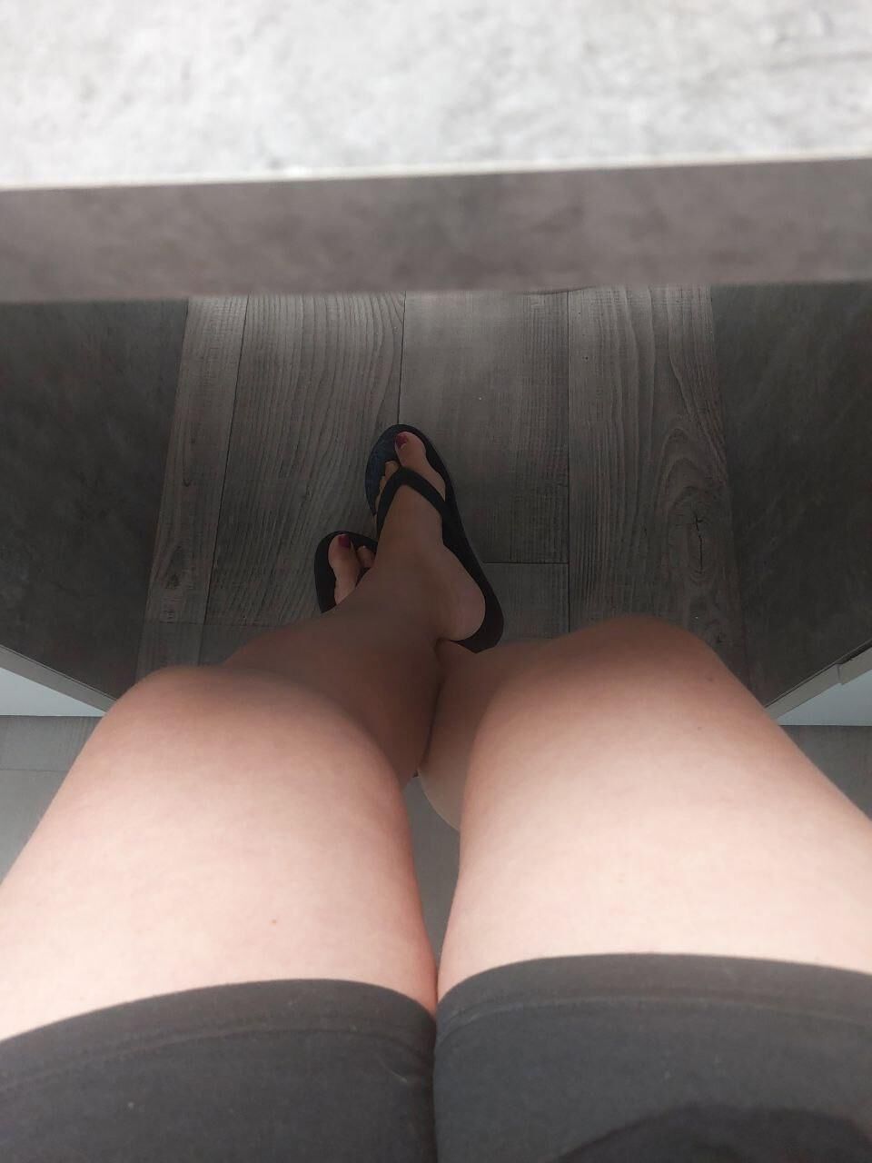 小さなおっぱいと大きな乳首privatフッカー