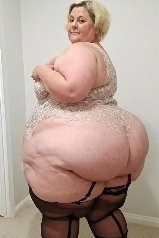 AI Creations BBW Babes