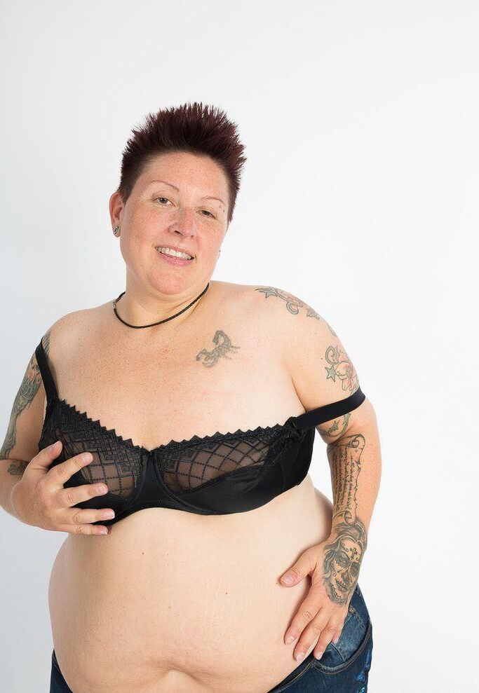 Splendide Truie Pour Saillie Grasse de Partout Sauf des Nichons