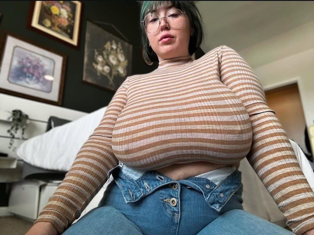 Peitos gigantes gwyther big bunda bbw menina com óculos mixados tiro quente