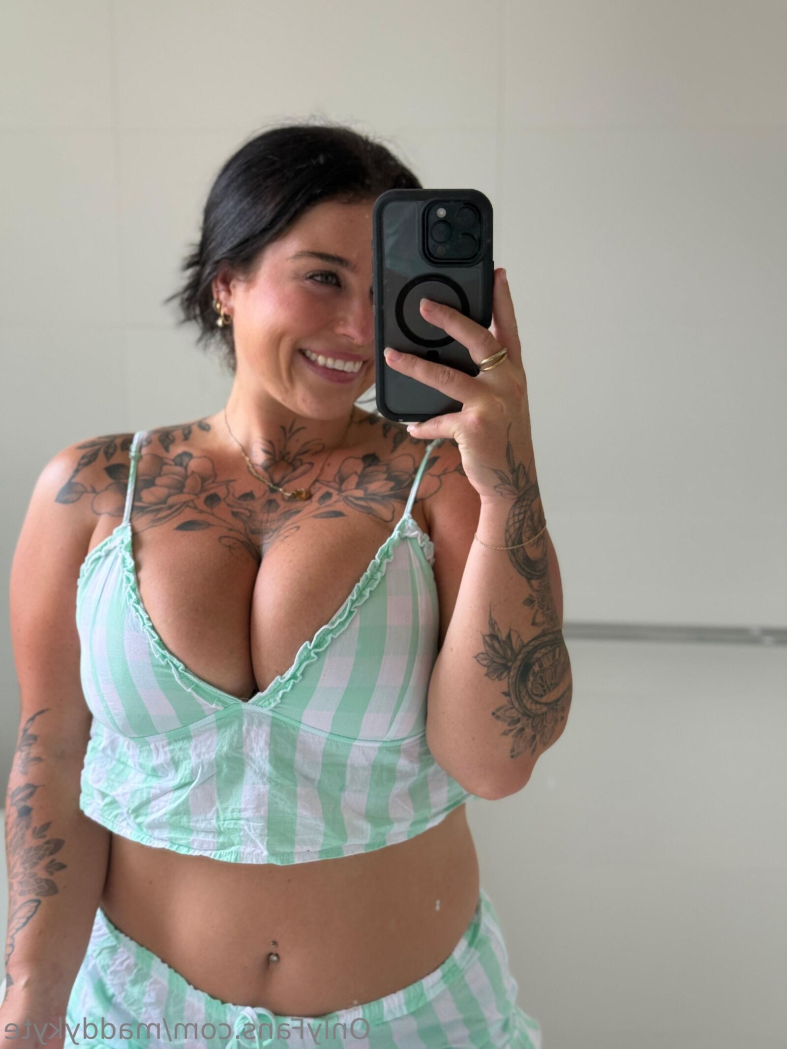 Maddy Big Boonbs Big Butt Beauty Brunette Girl Mixed Shots