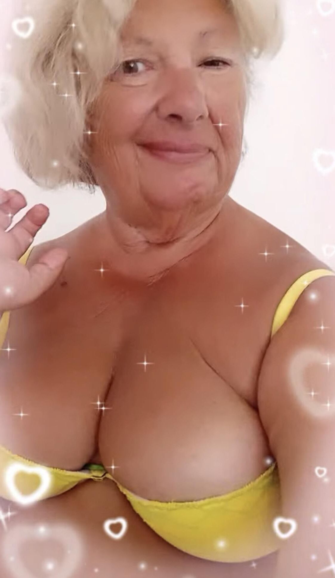 ビキニグラニーアンナはセクシーなBBWです