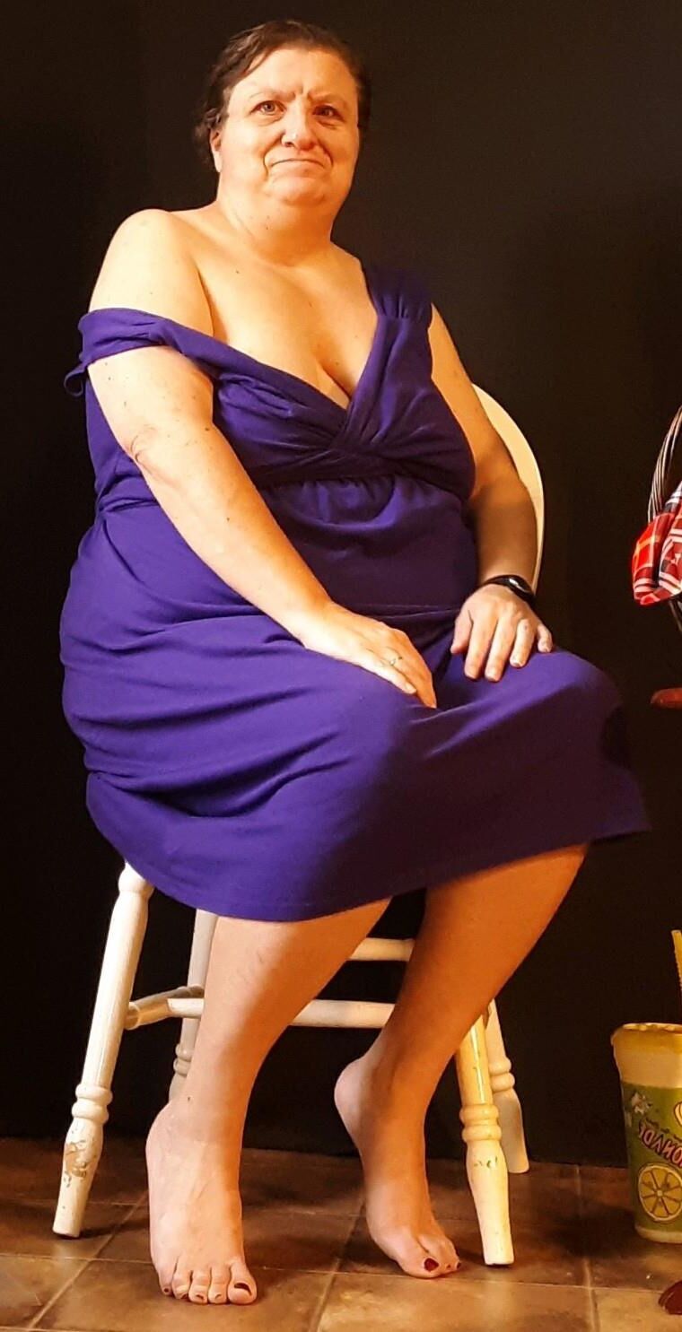 GRANNY POSING 