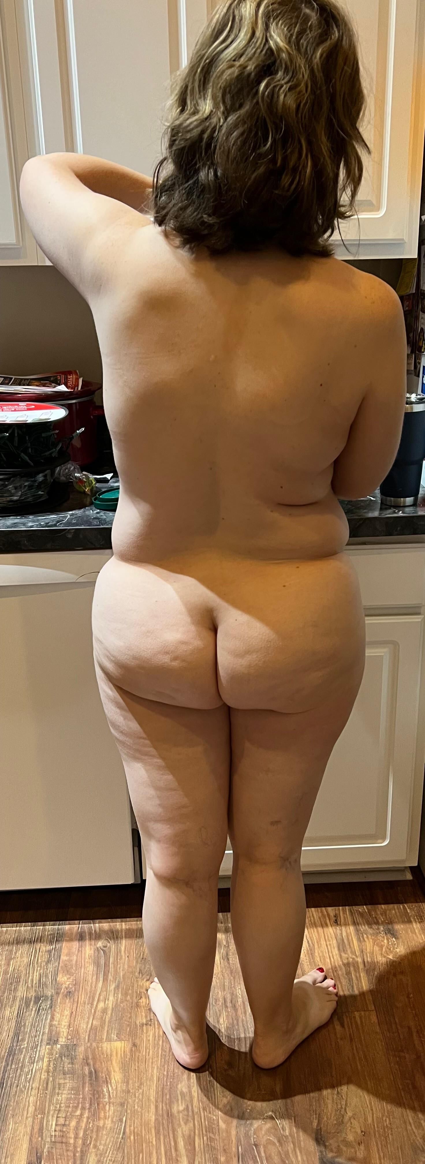 Fat Fuckpig Carrie Lynn, sem saber, mostrando sua grande bunda gorda