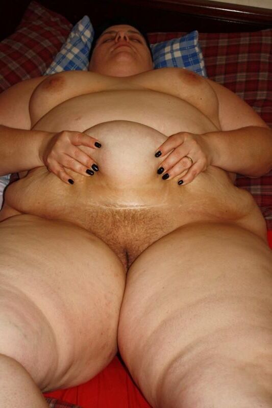 Mega Fette SSBBW EHEFOTZE VAI GEFICKT WERDEN