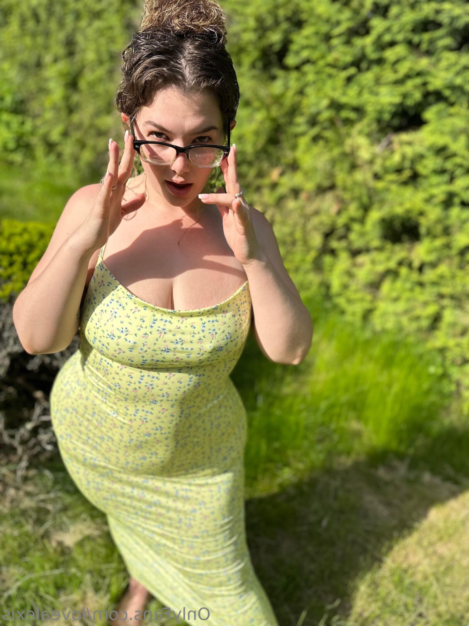 Alexis enorme bunda peitos grandes beleza bbw milf com óculos misturados sho