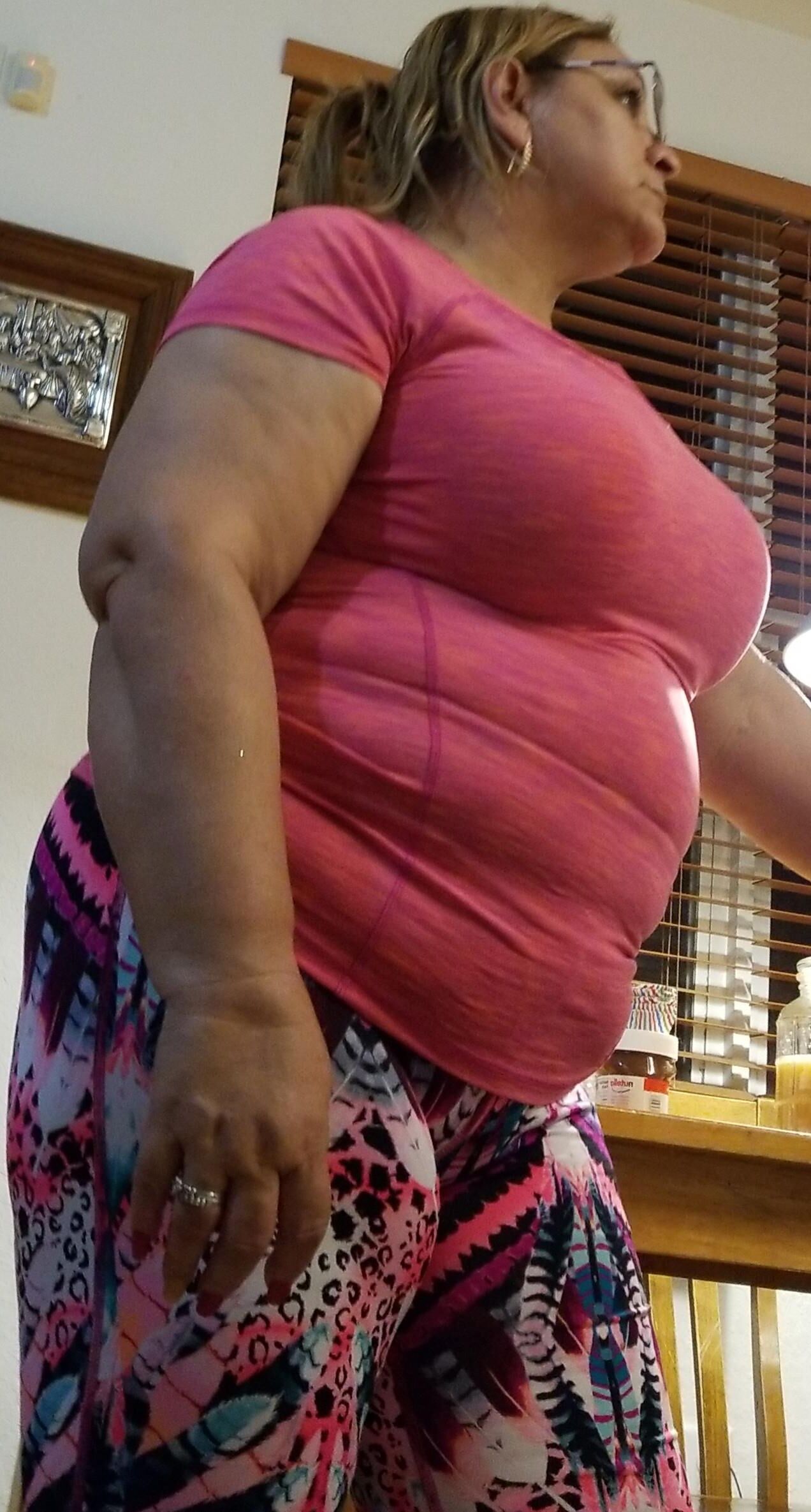 Schlampe mit großen titten big tit slut tetona