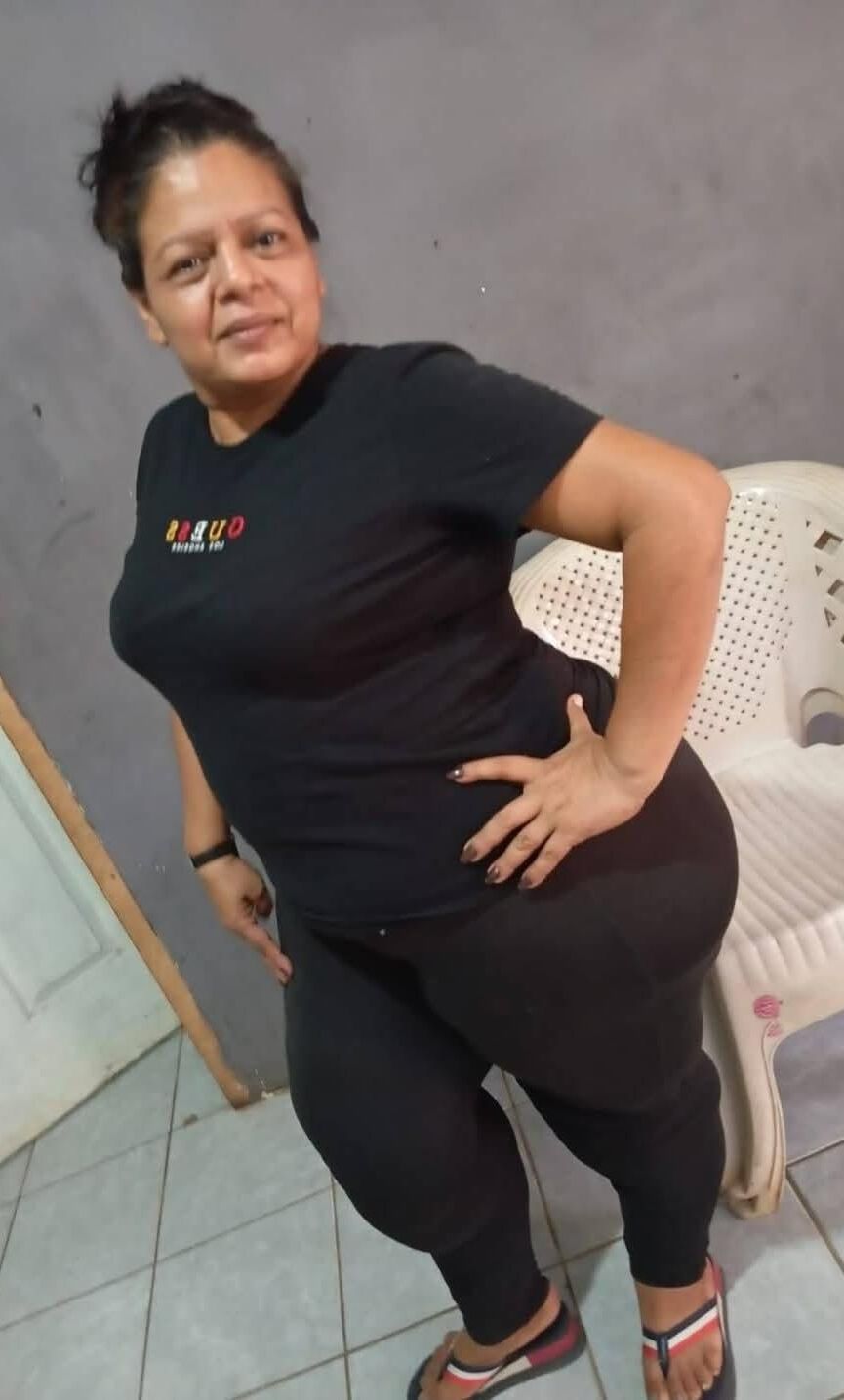 Joselin Chicana BBW Nalgonas