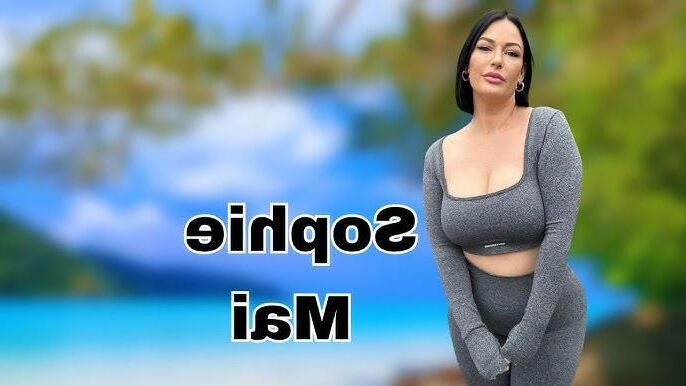 Sophie British Anal Curvy Plus Size Modelo Misto Hot Shots