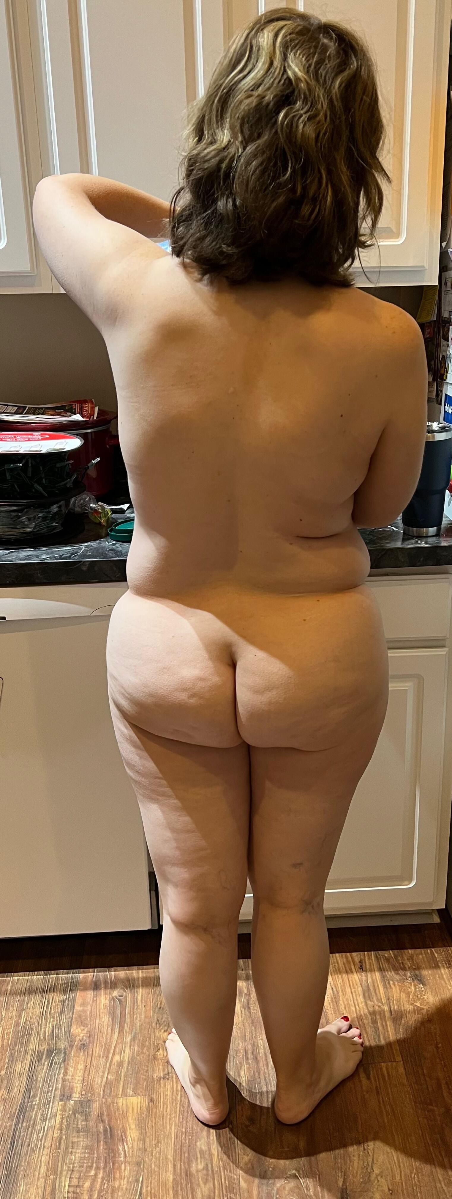 Fat Fuckpig Carrie Lynn, sem saber, mostrando sua grande bunda gorda