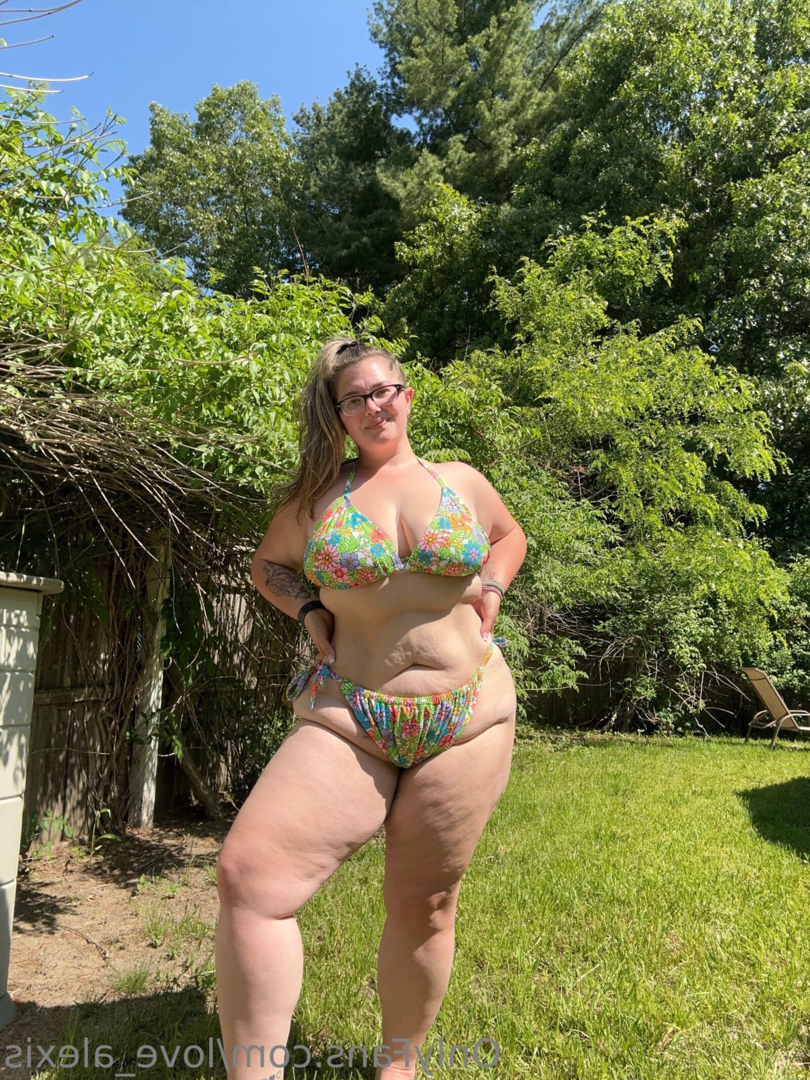 Alexis enorme bunda peitos grandes beleza bbw milf com óculos misturados sho