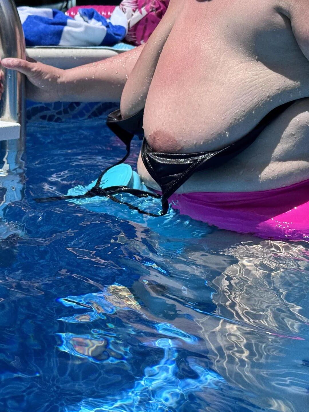 Esposa da piscina BBW