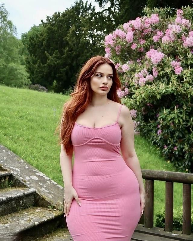 Angelica Italian Beauty Curvy Modelo Plus Size Fotos quentes mistas