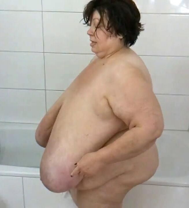 Karola, ihre massiven Titten machen mich so geil