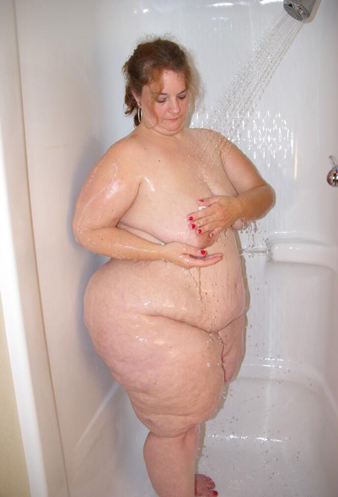 Magnifique Grosse Truie Ssbbw Göttin Sous la Douche