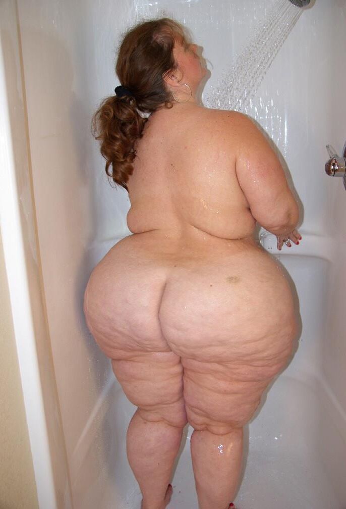 Magnifique Grosse Truie Ssbbw Göttin Sous la Douche
