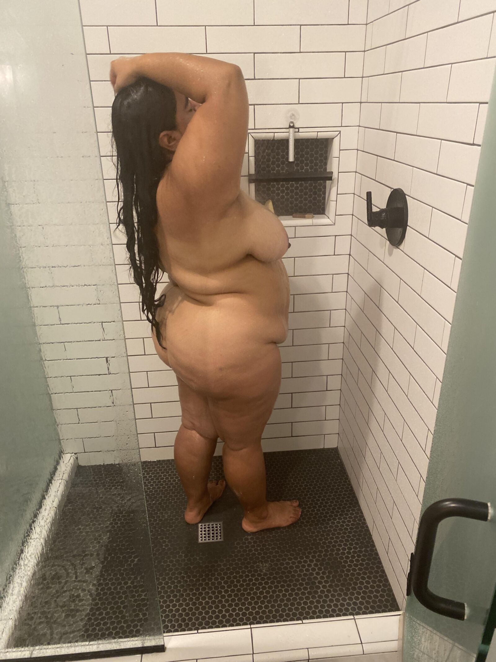Pracht Truies et Belles Gräser Dodues Sous la douche