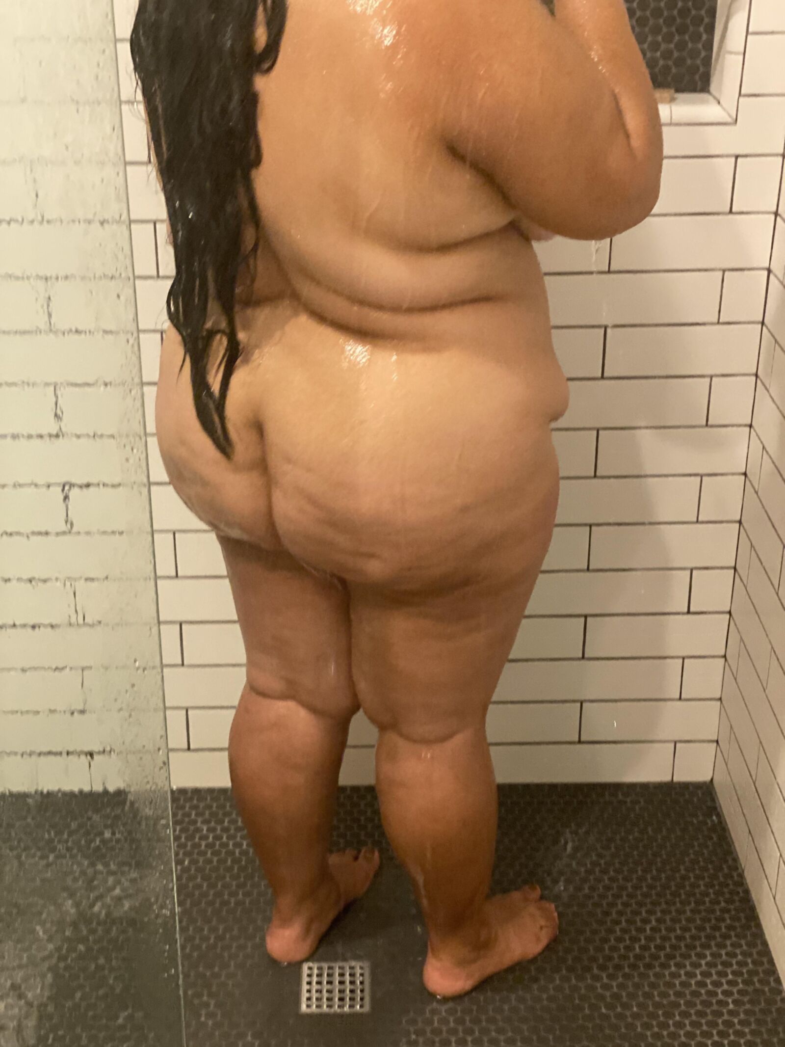 Pracht Truies et Belles Gräser Dodues Sous la douche