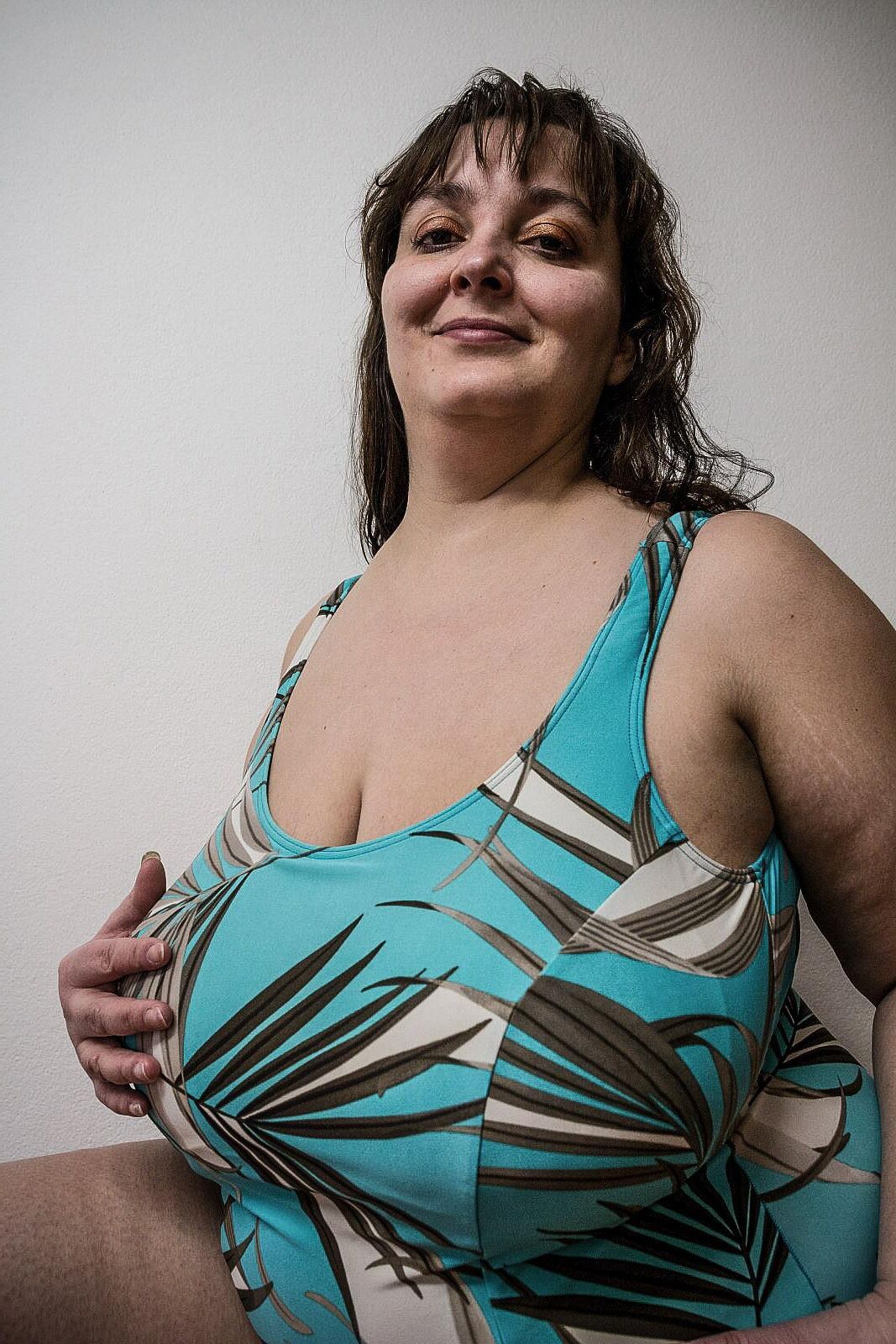 Charlotte et ses увеличение Grosses Mamelles de Laitière