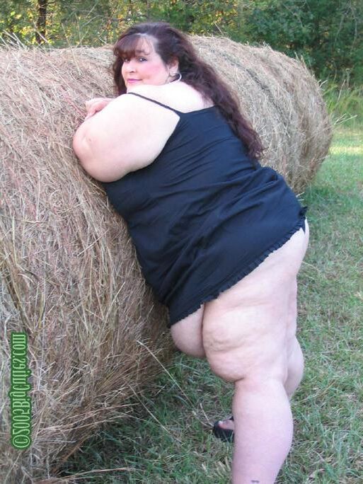 BBW Melonie Fat Roll Perfection