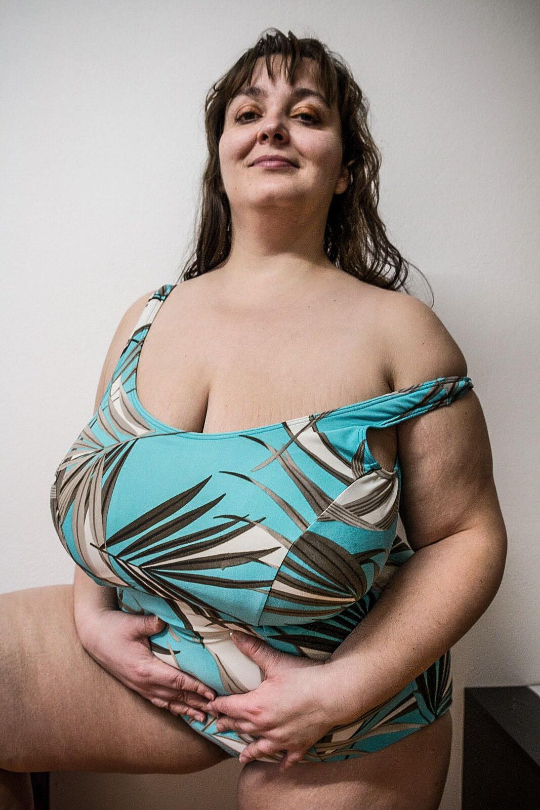 Charlotte et ses увеличение Grosses Mamelles de Laitière
