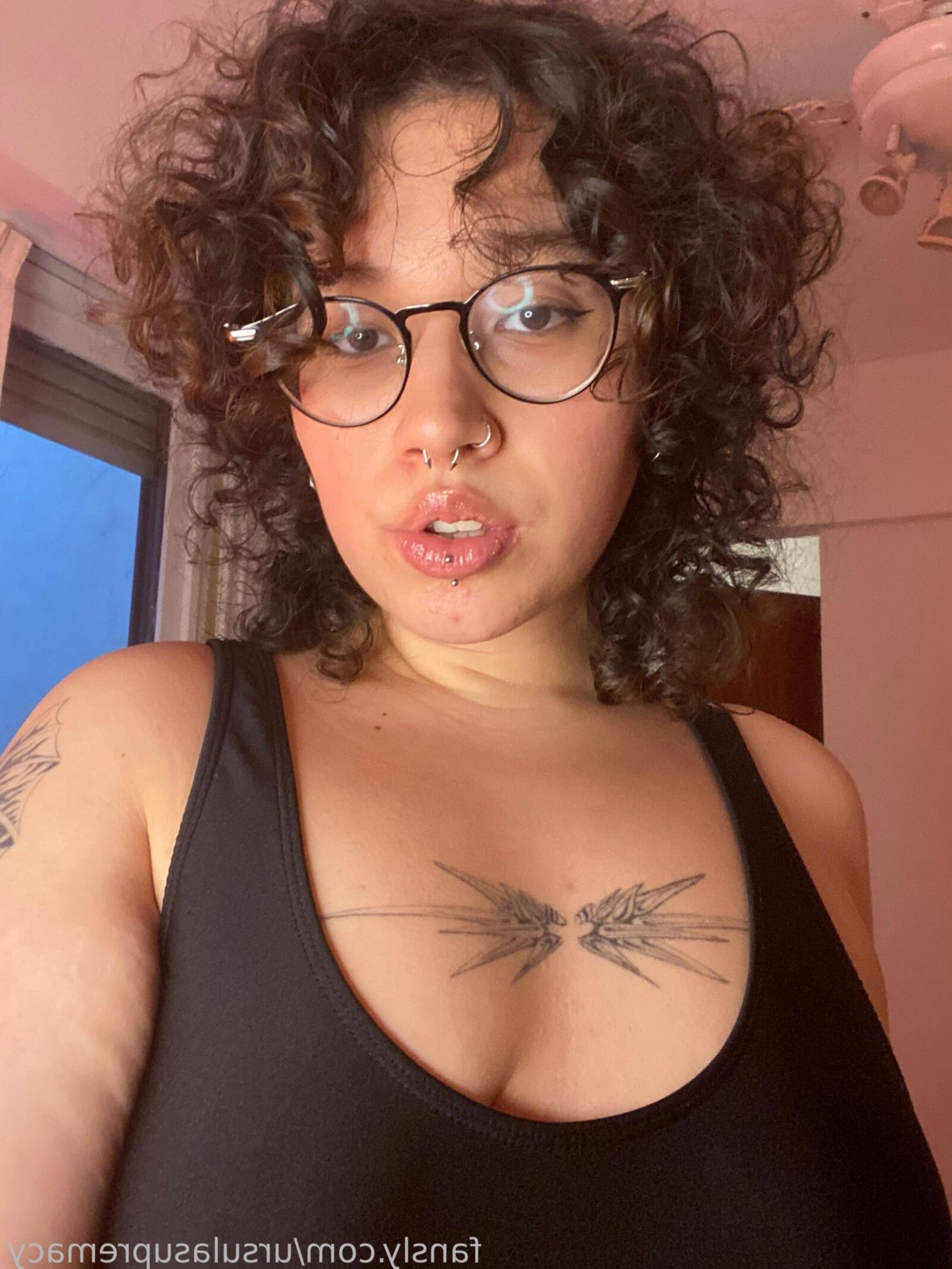 Niomi Big Ass Big Boobs Curly Haired Anal Brunette BBW Mixed Sho