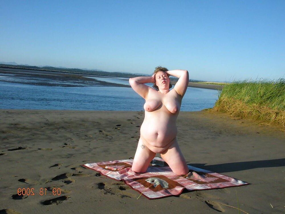 Bbw whore needs exposed.