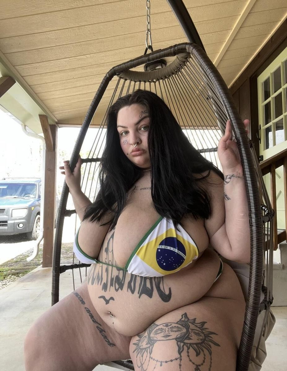 BBW Women Knock Me Dead