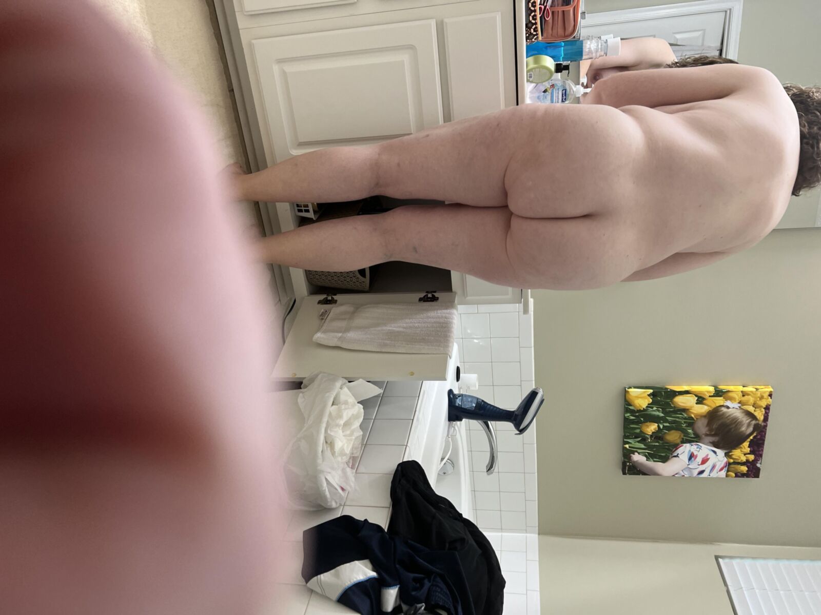 Fat Fuckpig Carrie Lynn Spied in the Bathroom