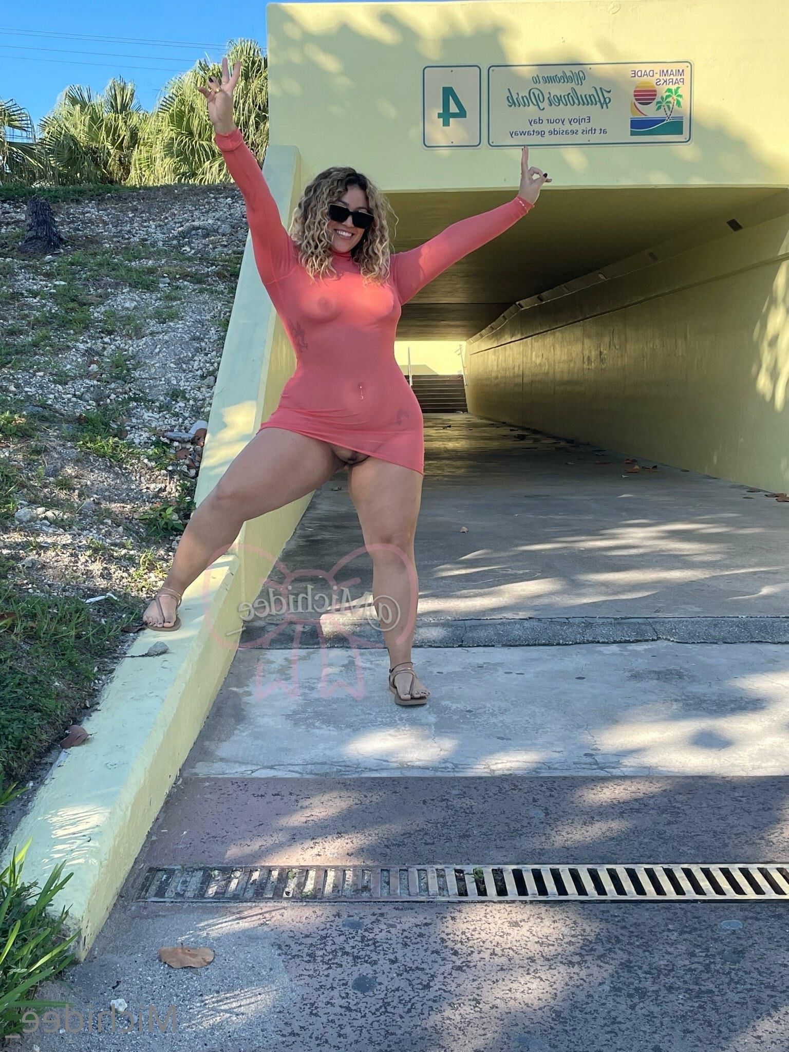 Thick latin slut butt naked on Haulover