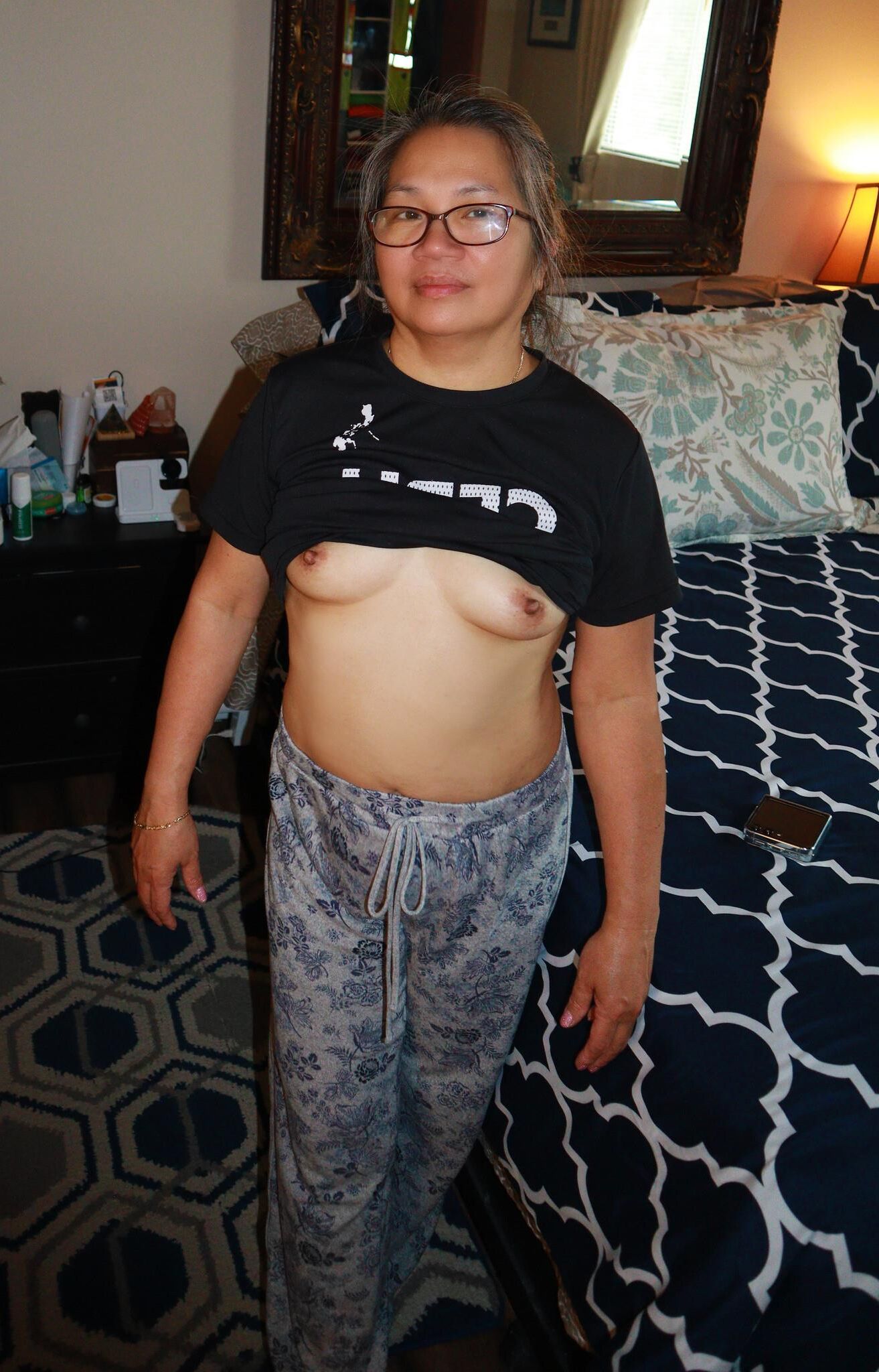 MILF Sarah chubby/fat pics