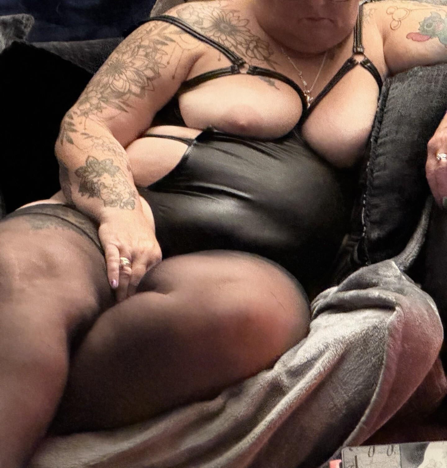 New pics of the wife