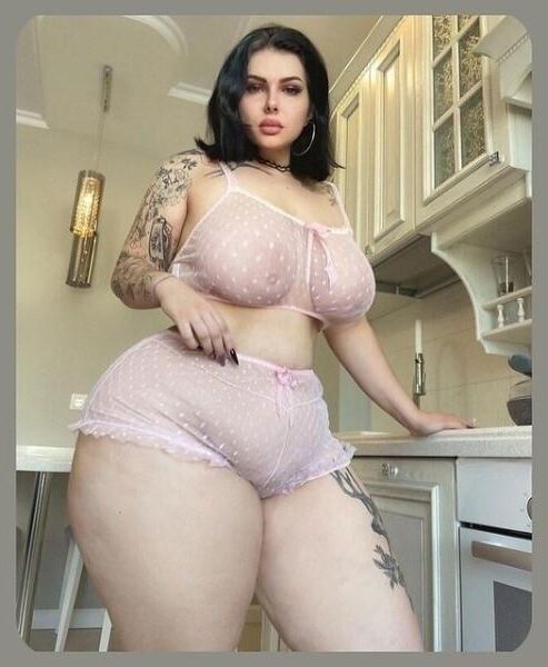 Hott and Sexy Big Beautiful Women