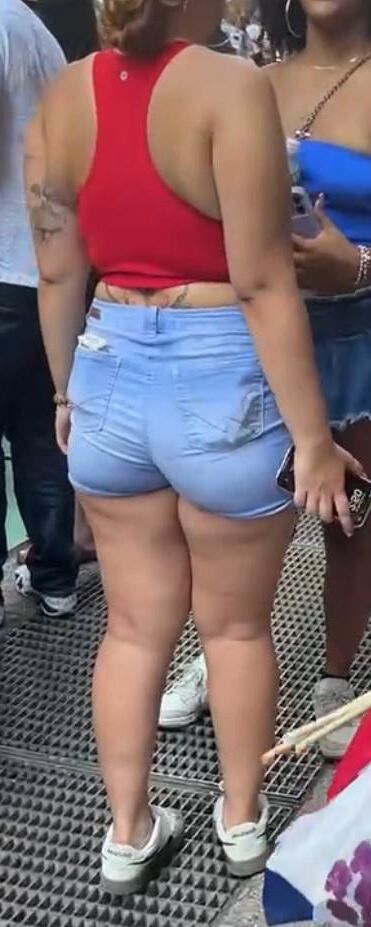 A Parade of Fat Asses