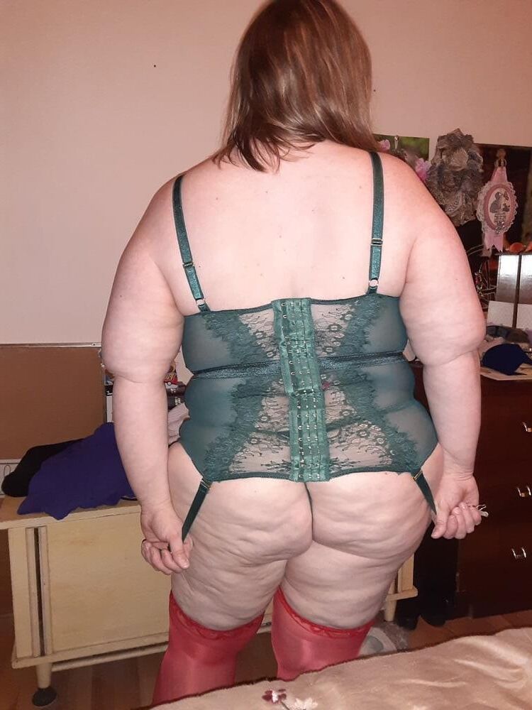 BBW Tanya in Lingerie