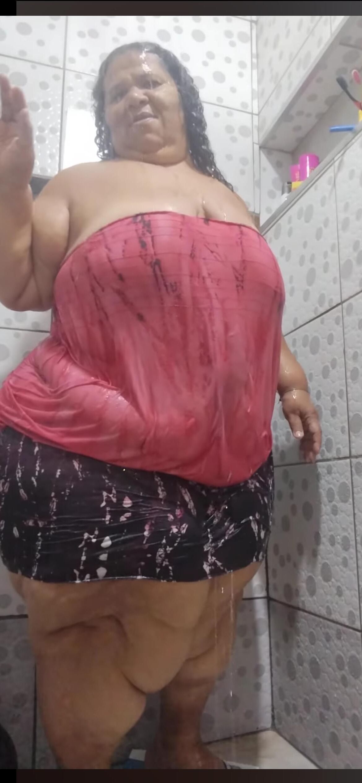 DELICIOUS BRONZED THICK MEATY CELLULITE HOT BRAZILIAN GRANNY